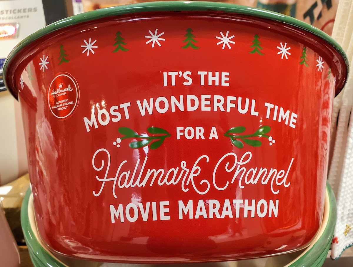 Los 21 mejores regalos para los amantes de las películas navideñas de Hallmark - 37