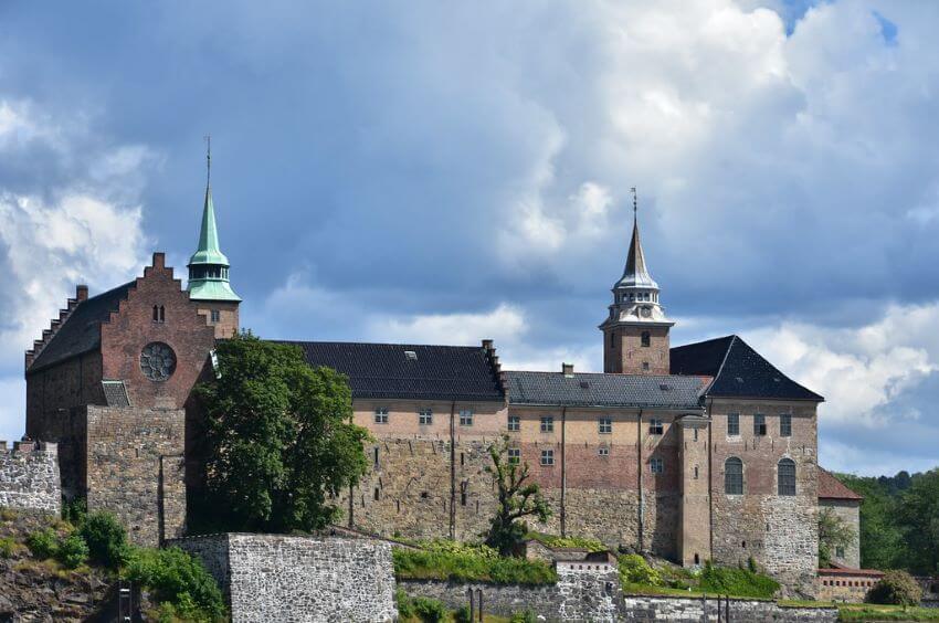19 puntos de referencia históricos famosos en Noruega para visitar - 23