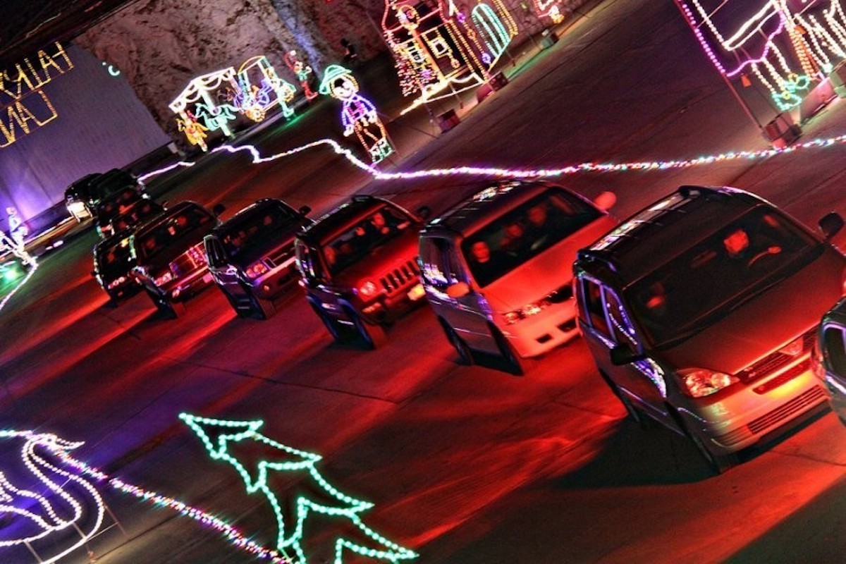 El único espectáculo de luces navideñas subterráneas en el mundo está en marcha en Louisville - 9