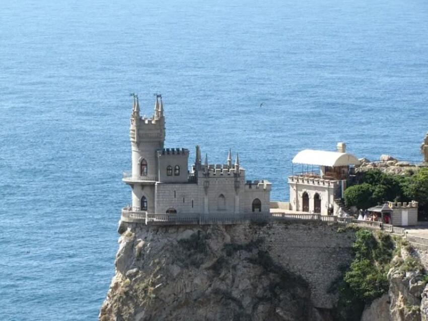 Swallow's Nest Castle Crimea - Castillo de cuento de hadas en un acantilado - 7