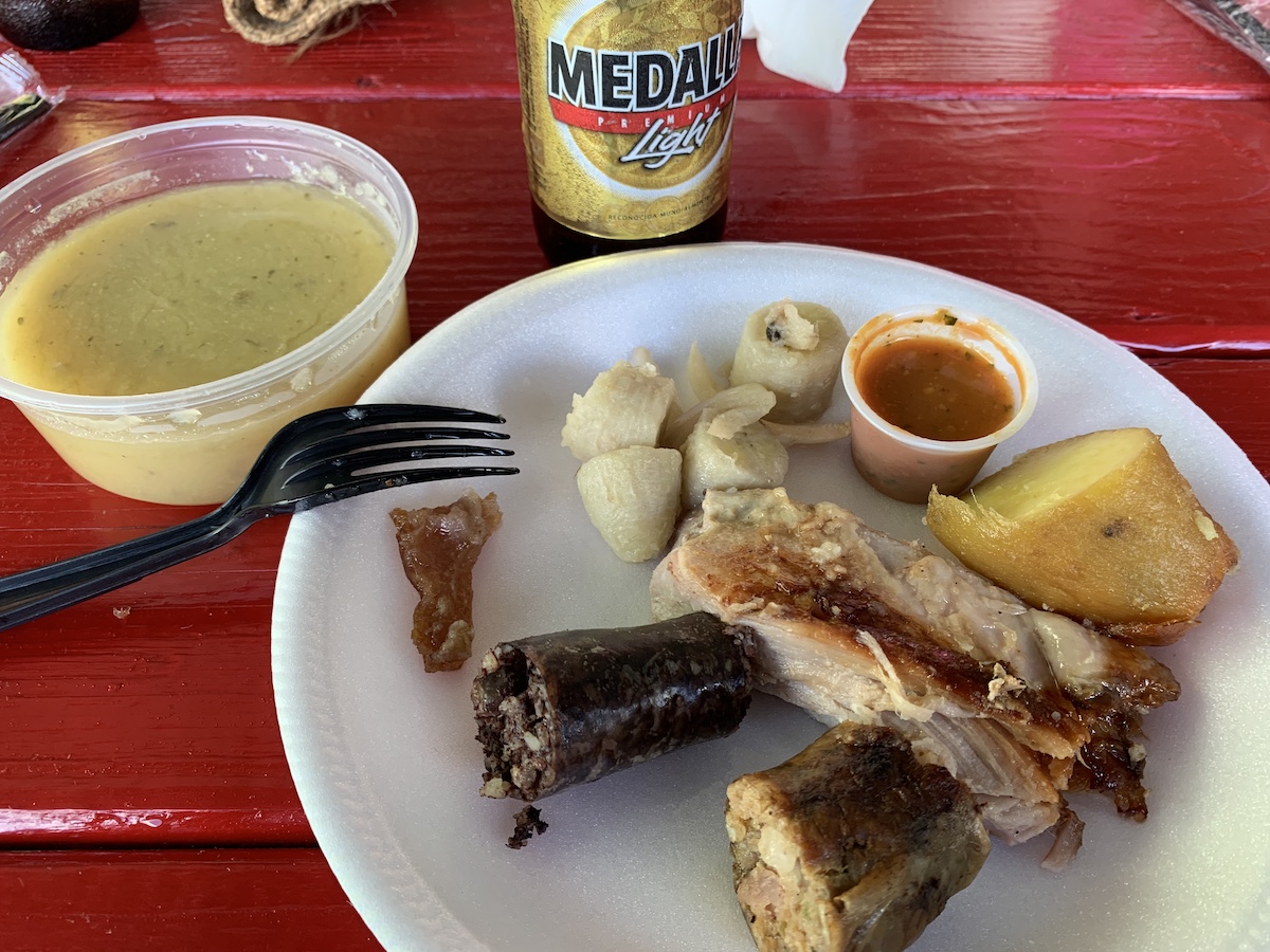 15 alimentos únicos para probar a lo largo de la famosa autopista de cerdo de Puerto Rico - 9