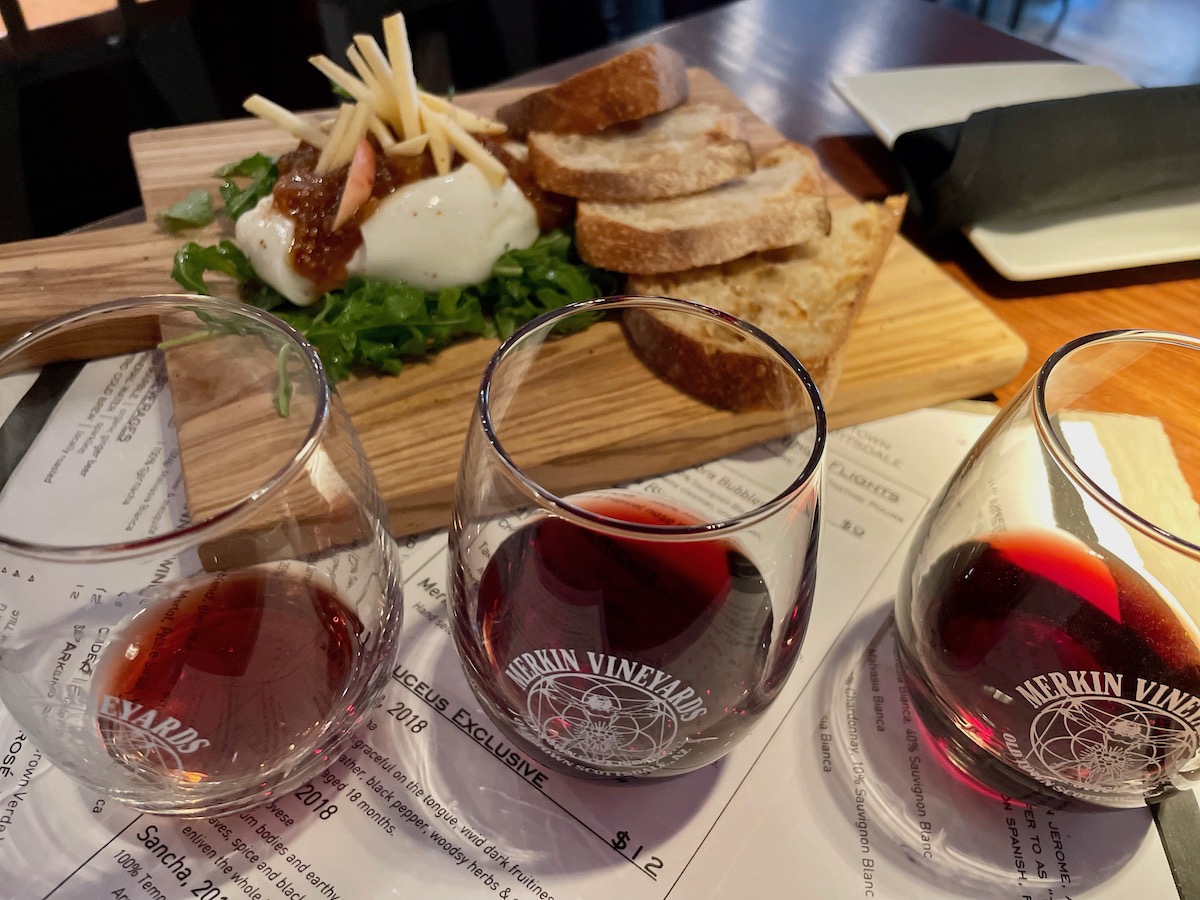 6 lugares en el casco antiguo Scottsdale para disfrutar del vino local - 491