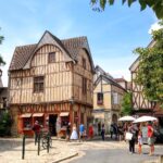 Viaje de un día desde París a una ciudad medieval
