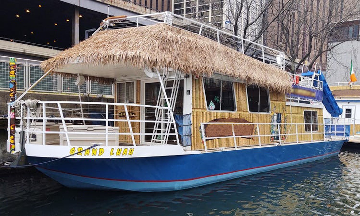 Tiki Party Boats puede alquilar para la mejor fiesta de verano - 11