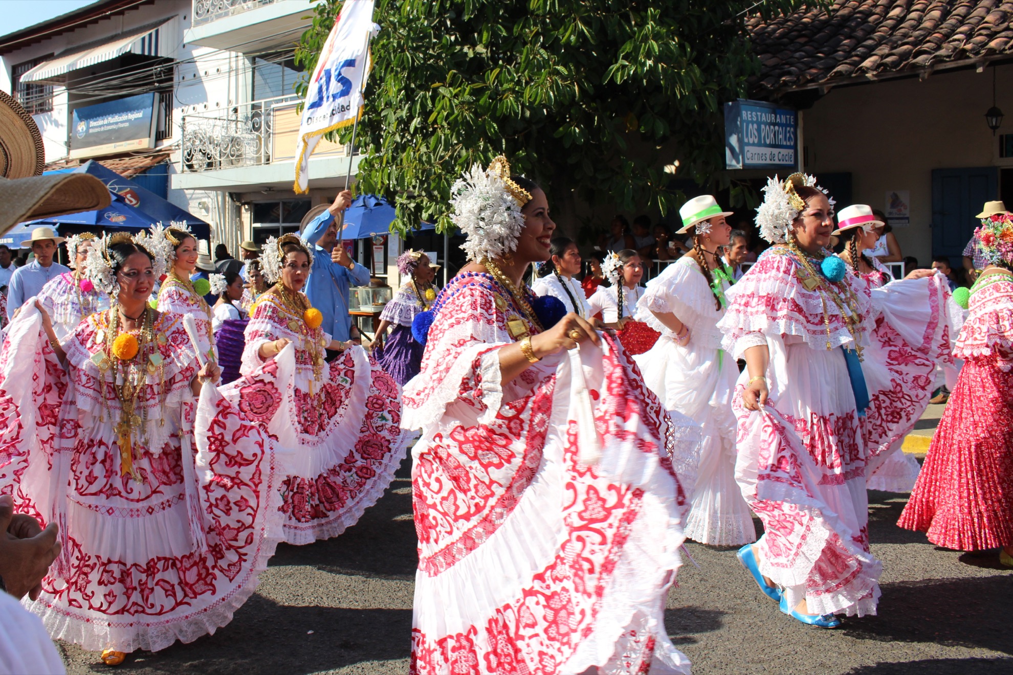 Por qué no puedo esperar para volver al Desfile de Mil Polleras en Las Tastas, Panamá - 13