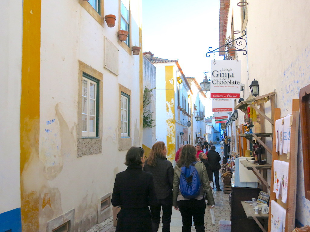 Una visita a la ciudad de cuento de hadas de Obidos, Portugal - 147