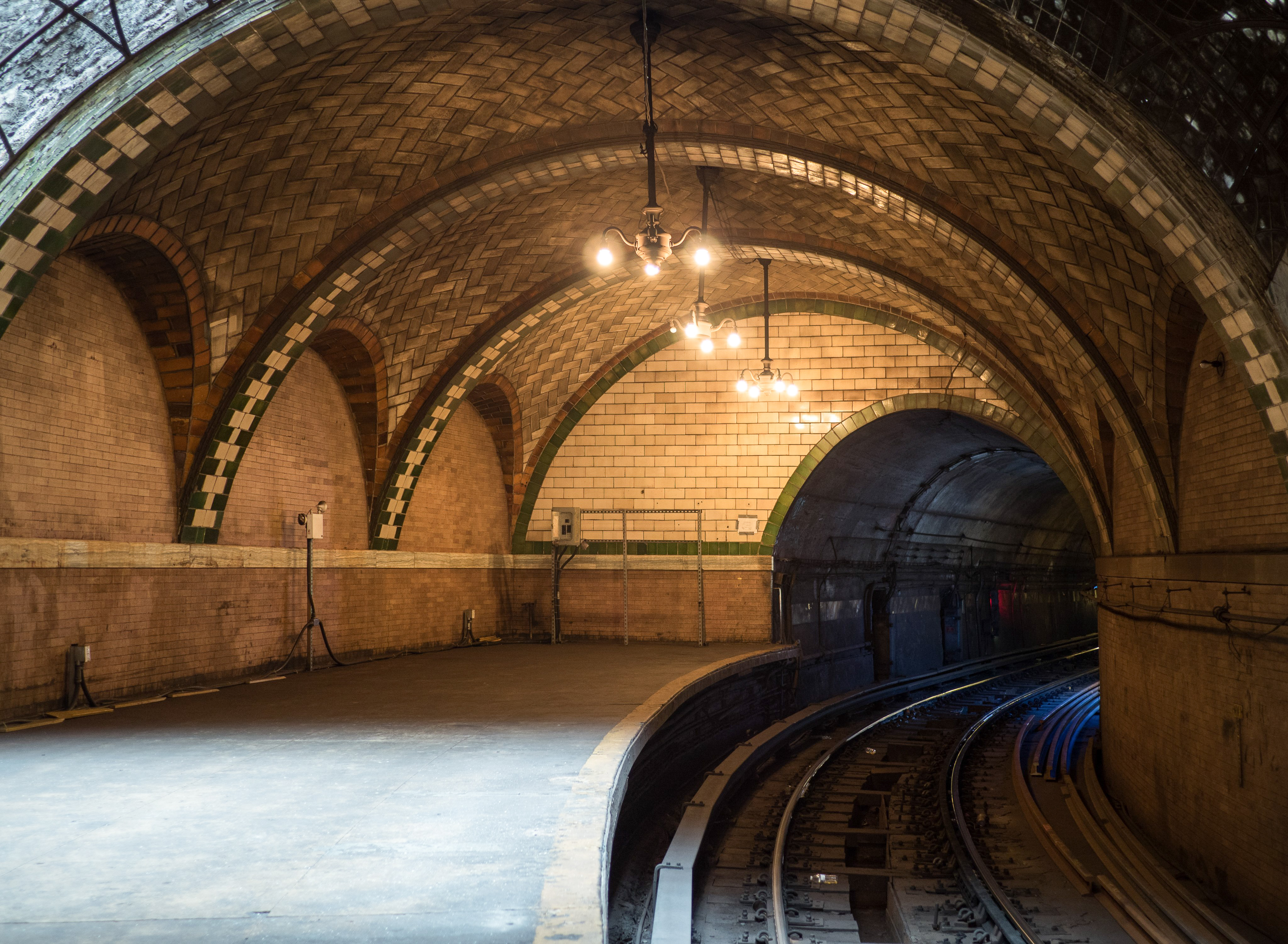 Cómo ver la hermosa estación de metro del antiguo ayuntamiento de Nueva York - 11