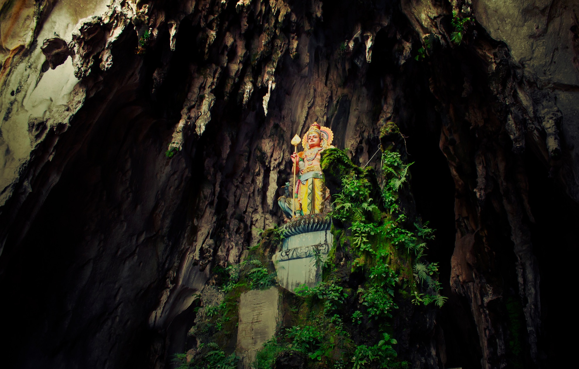 Las cuevas de Batu en Malasia podrían ser el lugar más colorido que hayas visitado - 19