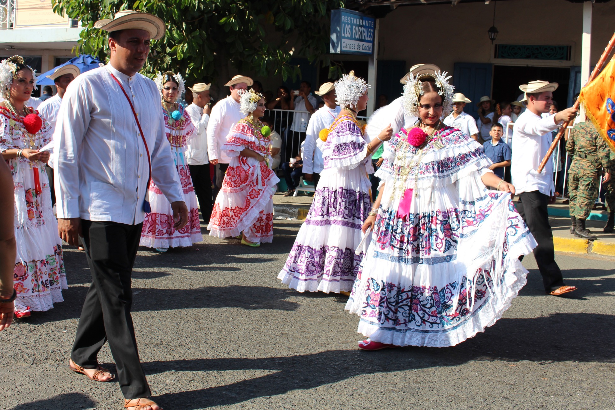 Por qué no puedo esperar para volver al Desfile de Mil Polleras en Las Tastas, Panamá - 7