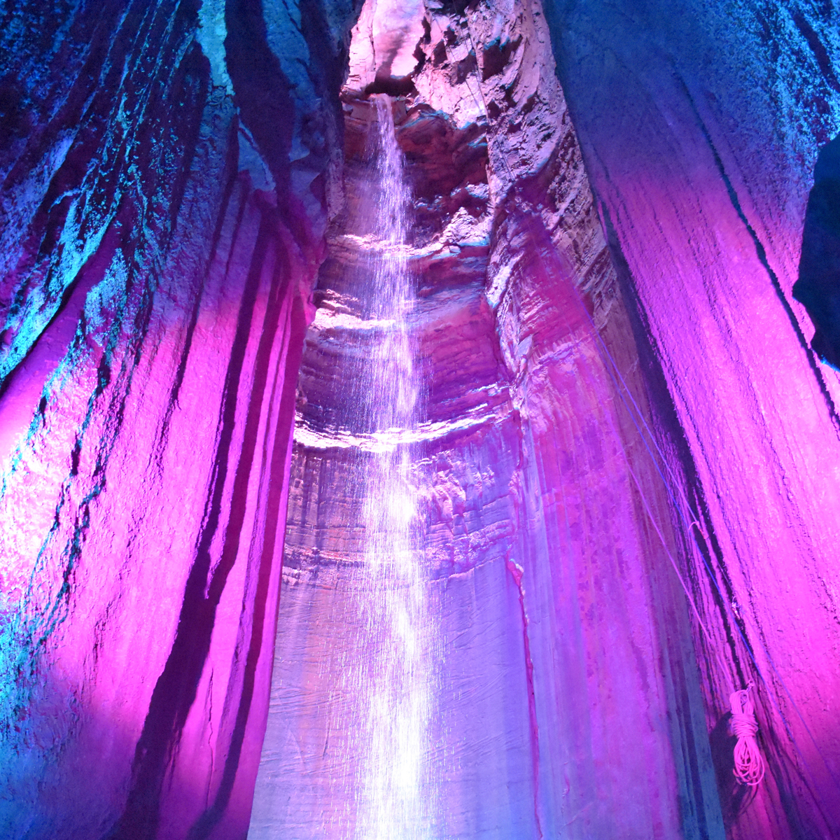 Cómo visitar la cascada mágica de Ruby Falls - 9
