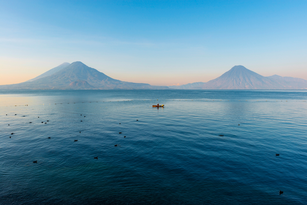 El hermoso lago de Guatemala Atitlan - 93