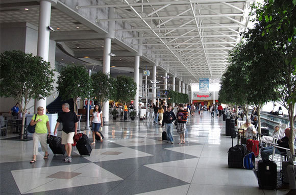 10 aeropuertos principales más rápidos de América - 9