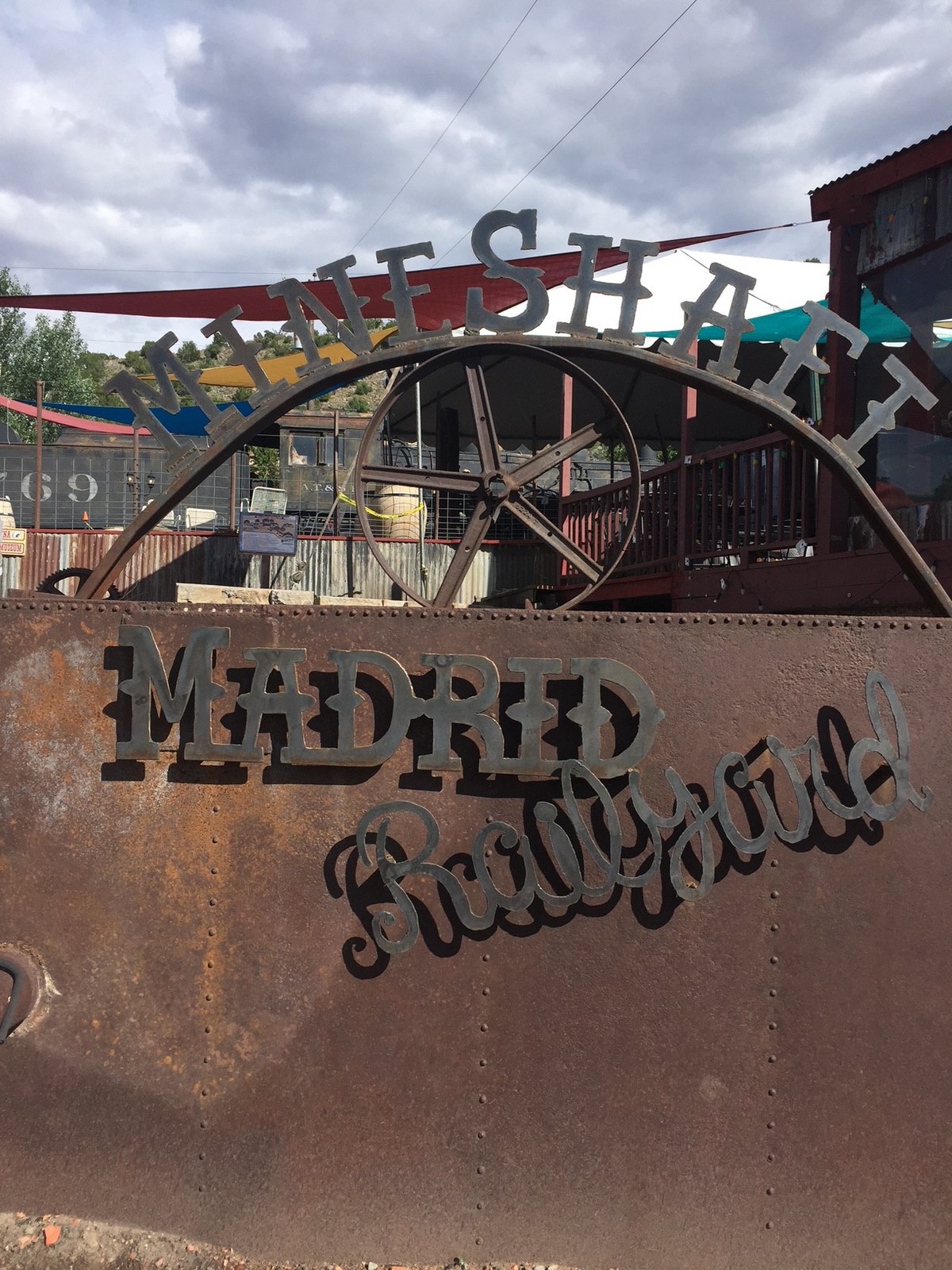 Cómo pasar un día perfecto en el histórico Madrid, Nuevo México - 9