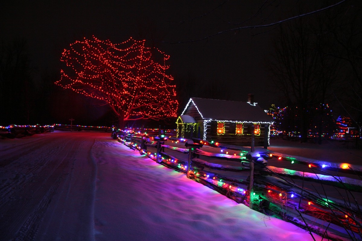 El hermoso pueblo de Navidad canadiense que te lleva a tiempo - 173
