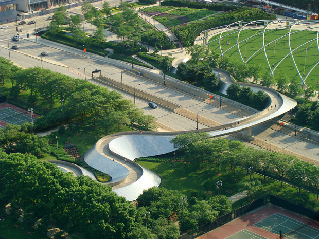 Puente peatonal BP de Chicago en Millennium Park - 3