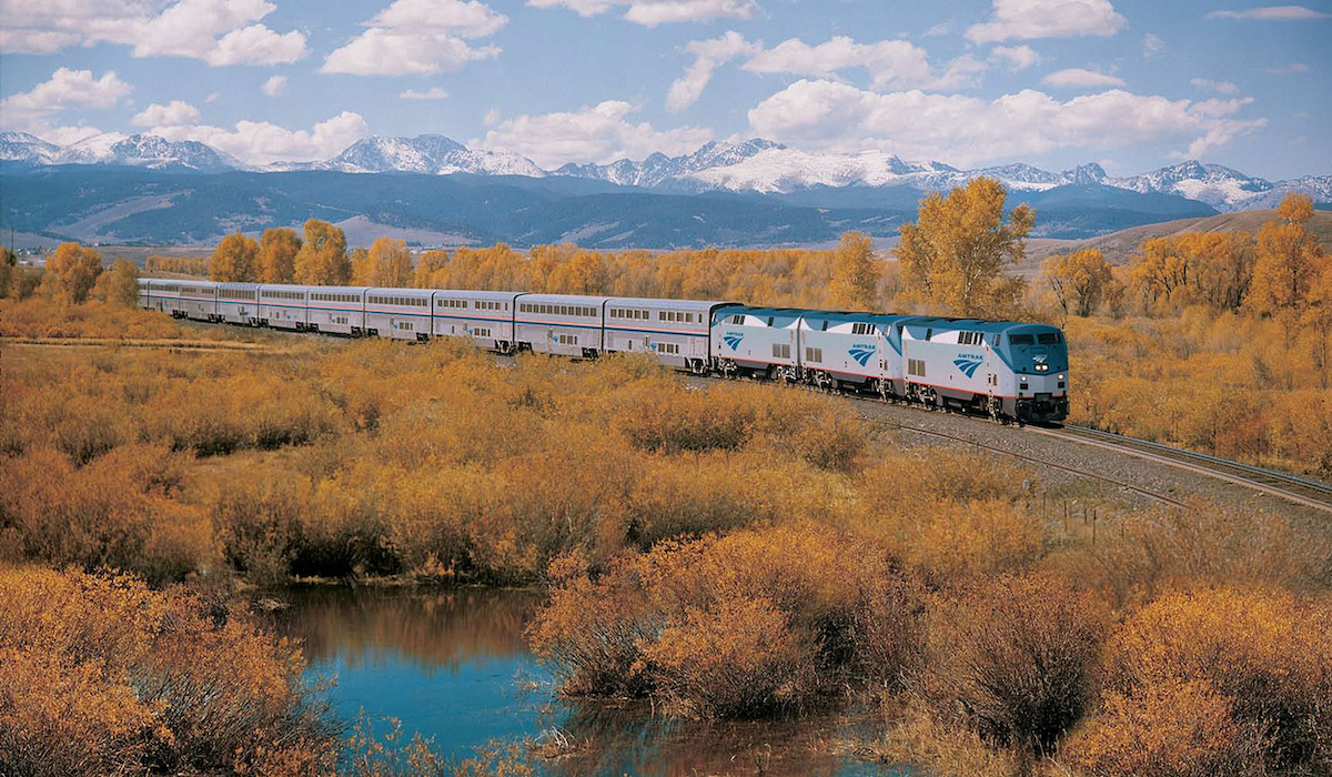 8 paseos en tren de follaje de otoño espectaculares en los EE. UU. - 7