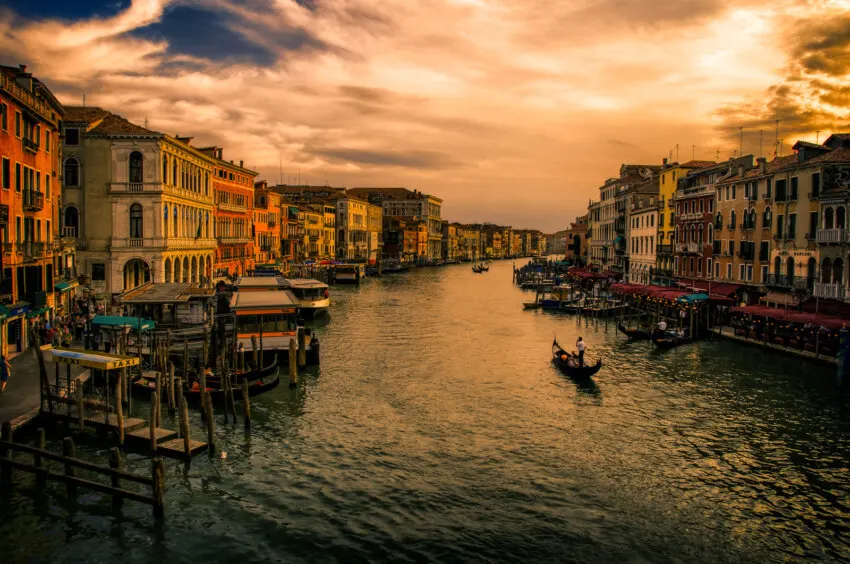 Recorriendo la calle más intrigante del mundo: el Gran Canal de Venecia - 15