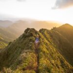 Una guía para caminar en la escalera de Oahu al cielo