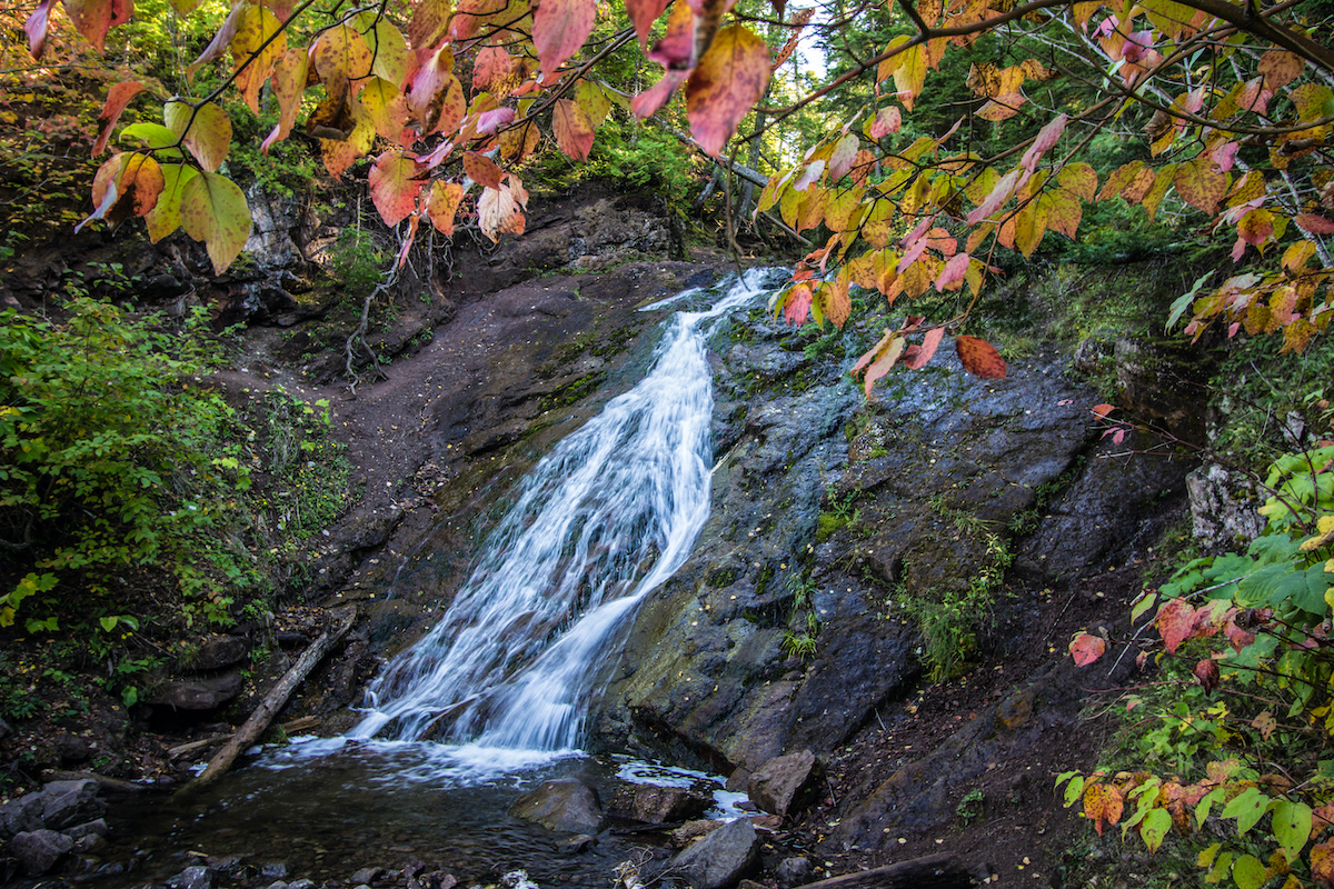 7 hermosas cascadas para visitar en la península superior de Michigan - 15