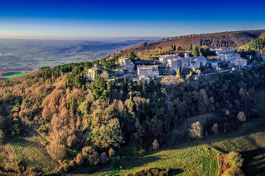 Este foco de atención en la web: Monteverdi Toscany, Castiglioncello del Trinoro, Italia - 1