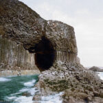 Visitar la cueva de Fingal (cueva de la melodía) en Escocia
