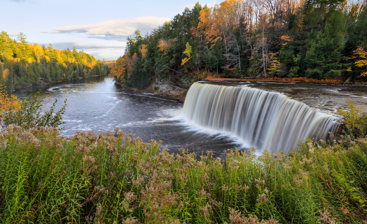7 hermosas cascadas para visitar en la península superior de Michigan - 3