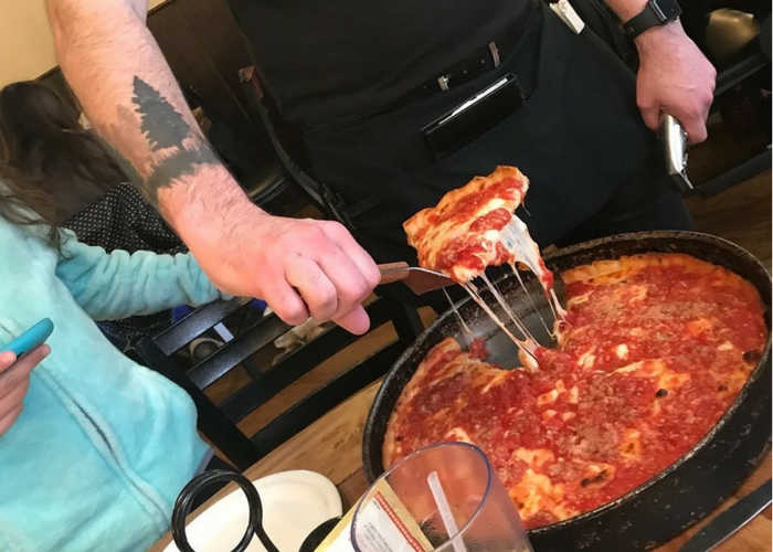 10 mejores lugares para la pizza de plato profundo de Chicago - 7
