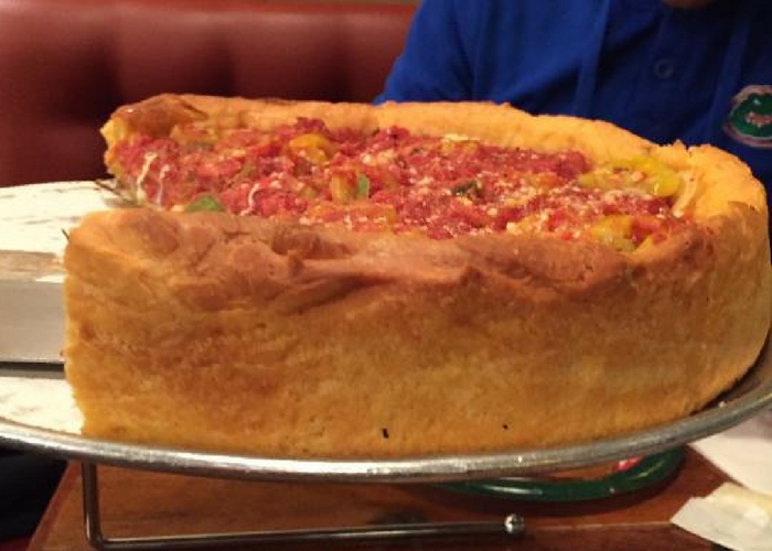 10 mejores lugares para la pizza de plato profundo de Chicago - 19