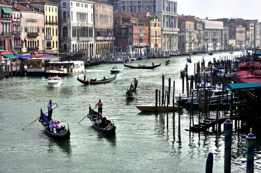 Recorriendo la calle más intrigante del mundo: el Gran Canal de Venecia - 7
