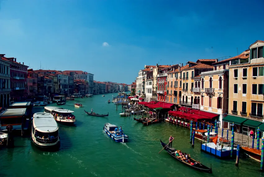 Recorriendo la calle más intrigante del mundo: el Gran Canal de Venecia - 9