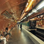 10 hermosas estaciones de metro de París que son destinos por derecho propio