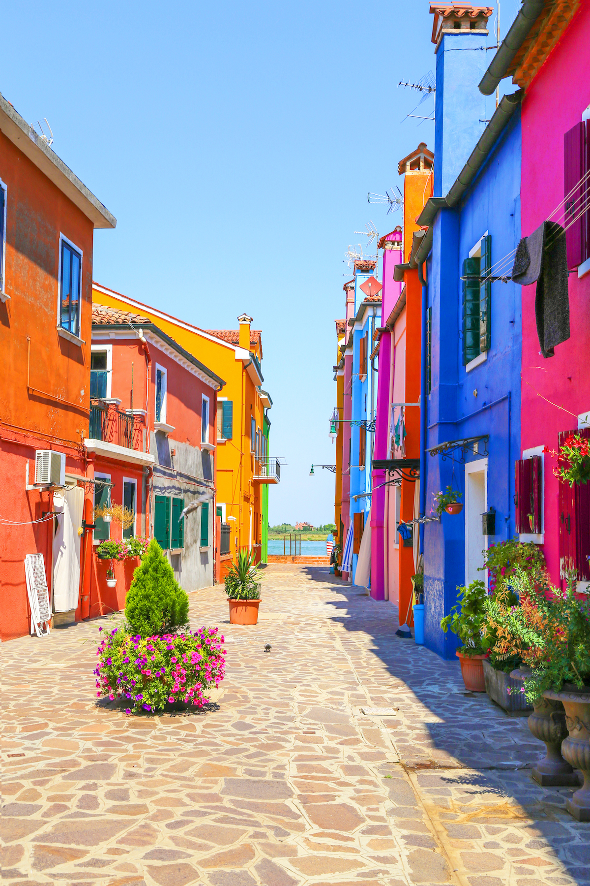 Los coloridos tonos de este pequeño pueblo pesquero en Italia te animarán instantáneamente - 9