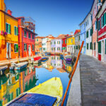 Los coloridos tonos de este pequeño pueblo pesquero en Italia te animarán instantáneamente