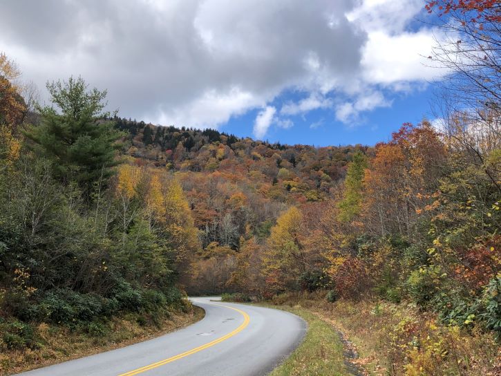 Los lugares más pintorescos para disfrutar del follaje de otoño en Carolina del Norte - 15