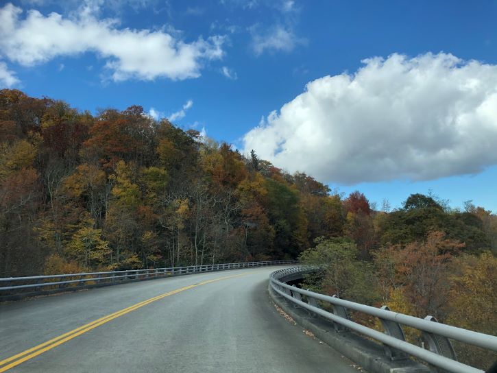 Los lugares más pintorescos para disfrutar del follaje de otoño en Carolina del Norte - 11