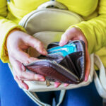10 formas inteligentes de llevar dinero mientras viaja