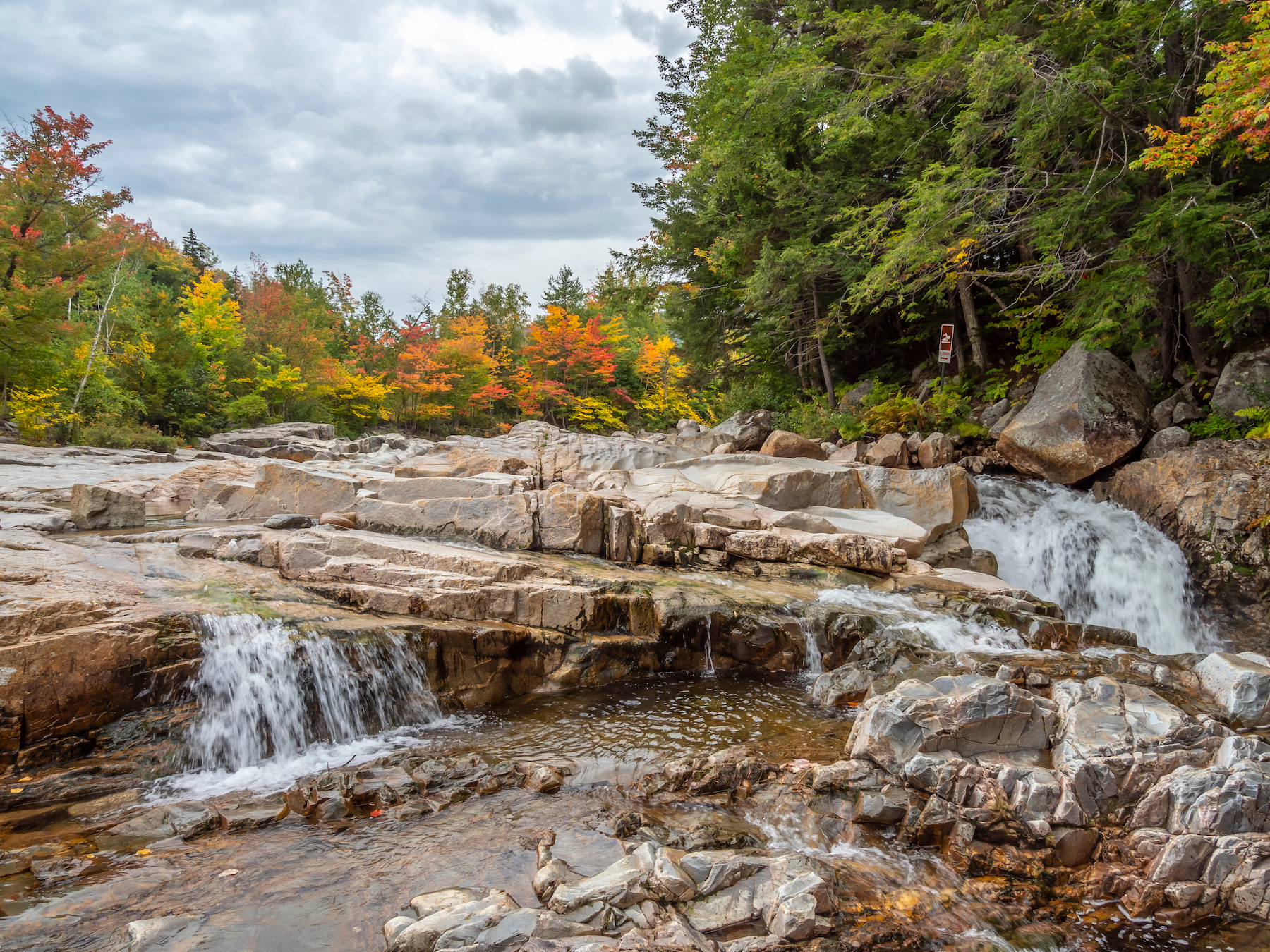15 mejores paradas durante un viaje por carretera de follaje de otoño de New Hampshire - 17