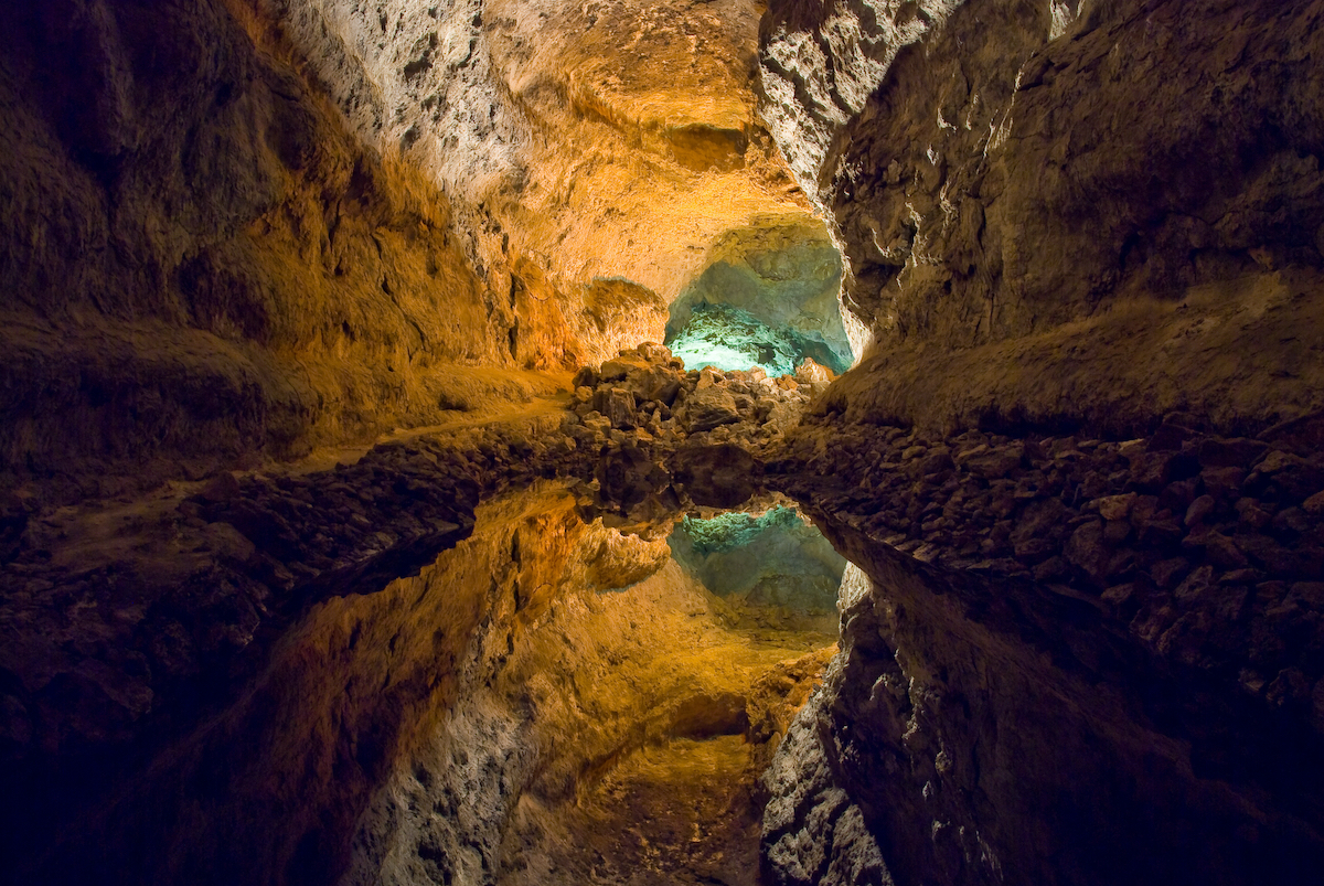 7 cuevas espectaculares para visitar en España - 11