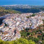 7 pintorescos pueblos de montaña blancos para visitar en España