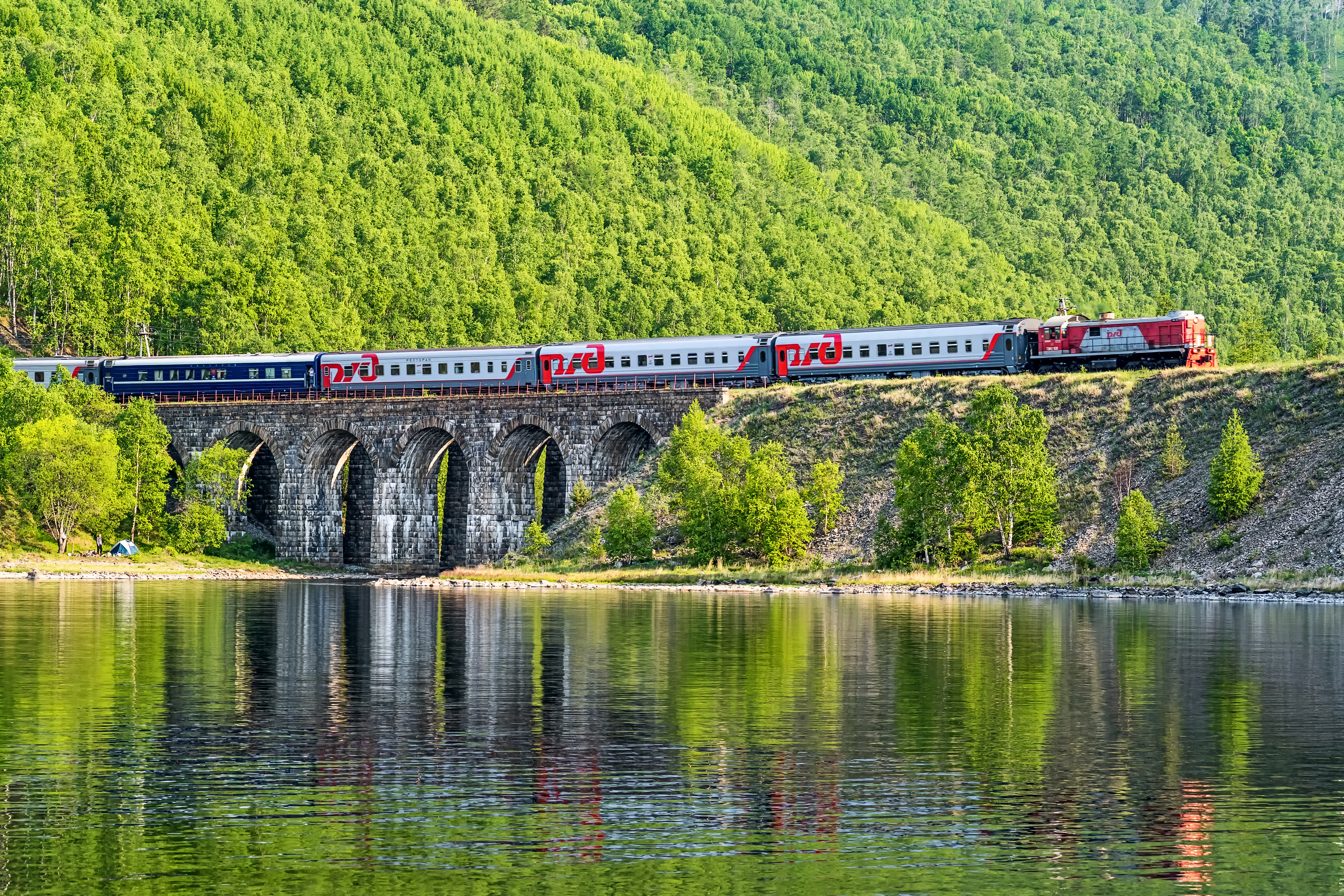 6 viajes de tren increíbles que no romperán su presupuesto de viaje - 13
