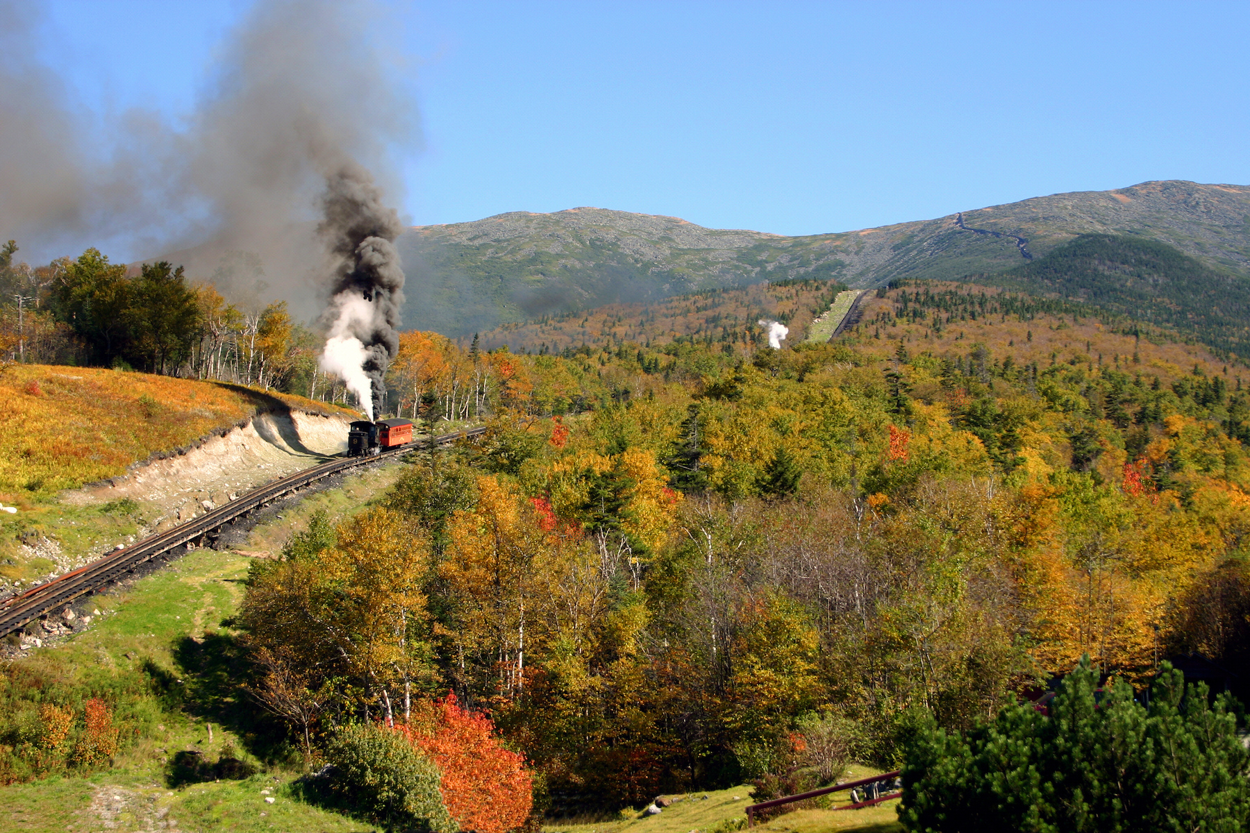 15 mejores paradas durante un viaje por carretera de follaje de otoño de New Hampshire - 353