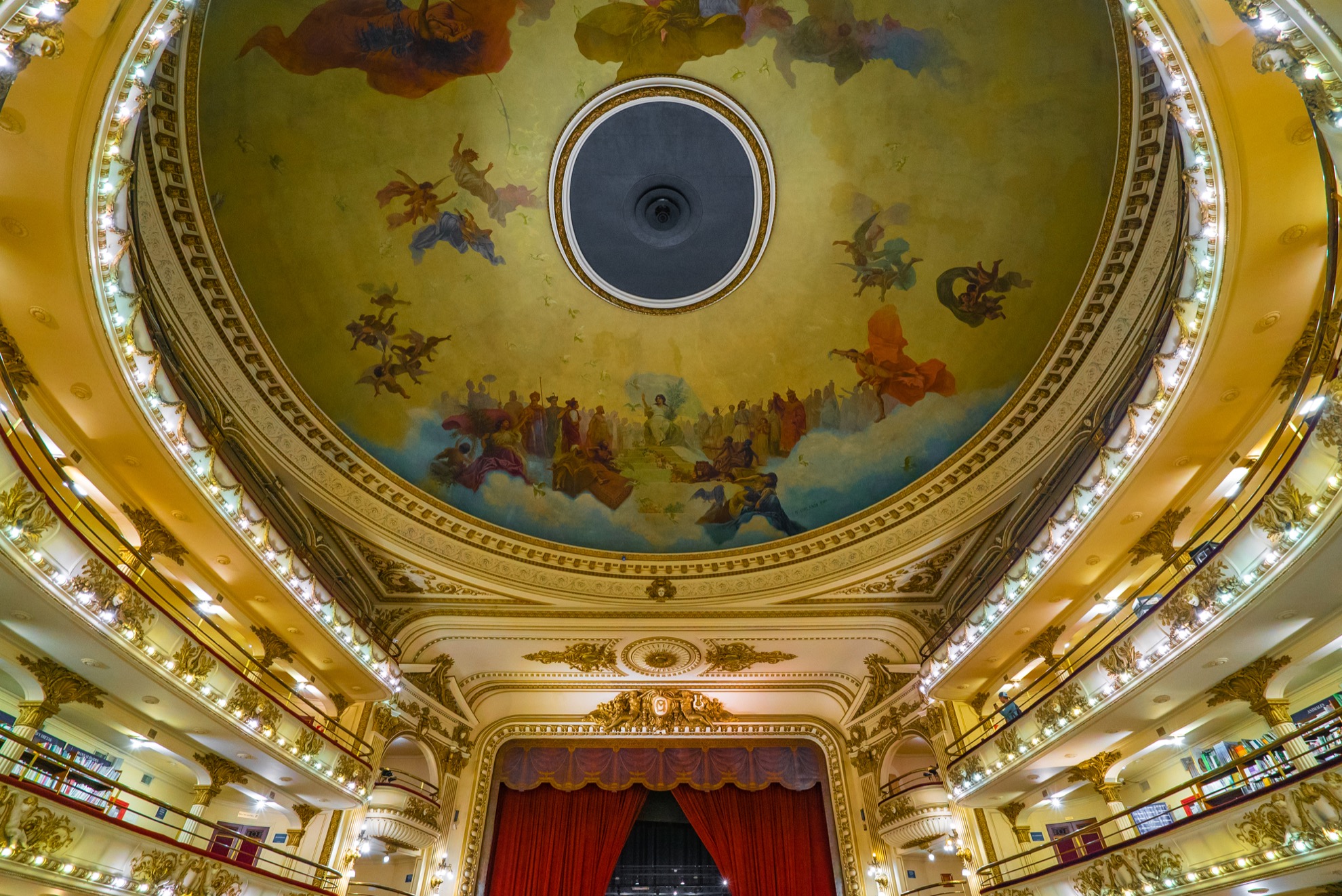 Conoce a El Ateneo Grand Splendid, la impresionante librería ambientada en un antiguo teatro - 11
