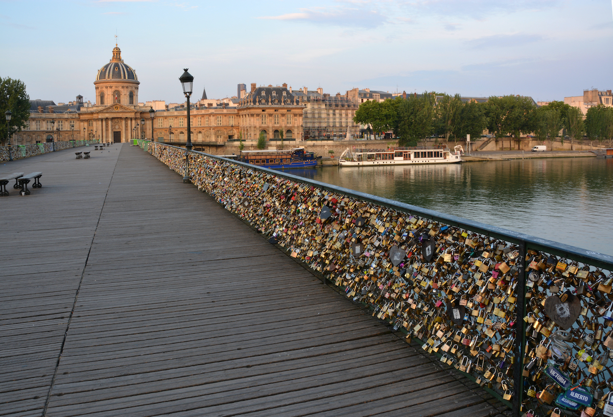 Las historias únicas detrás de estos 9 hermosos puentes en París - 7