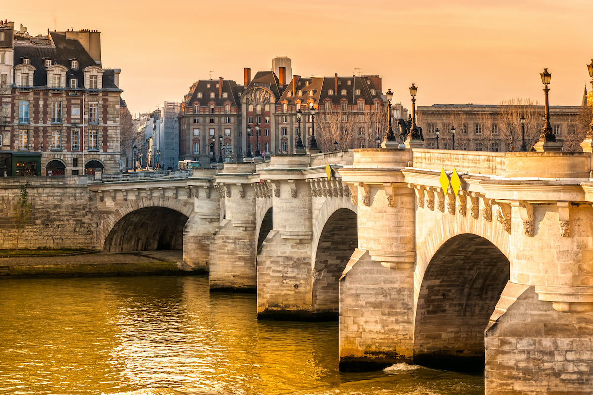 Las historias únicas detrás de estos 9 hermosos puentes en París - 297