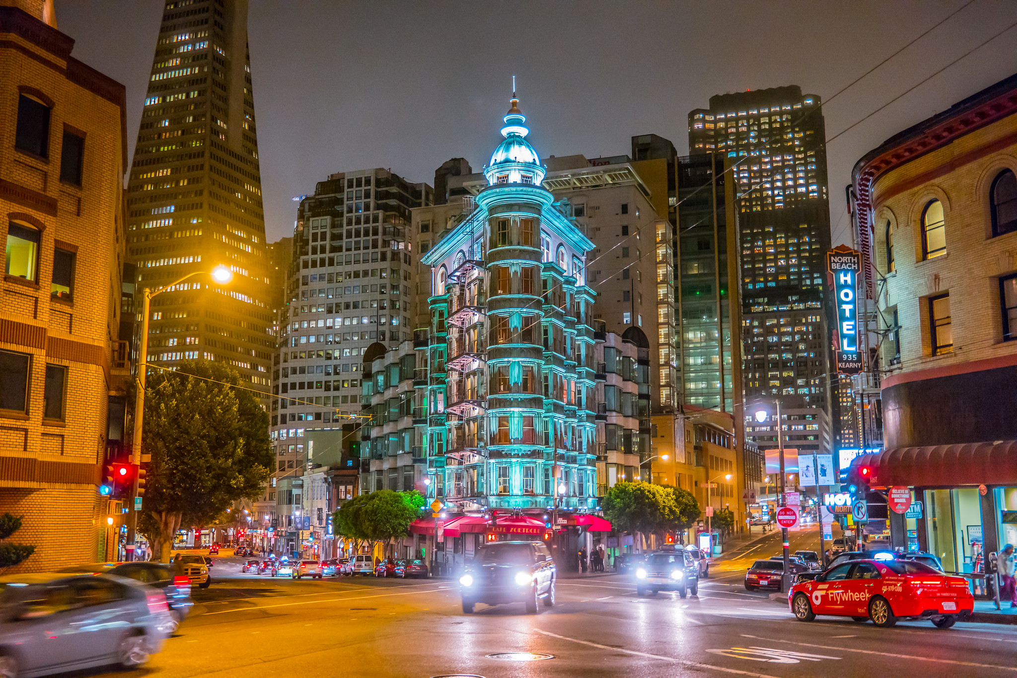 9 cosas interesantes que saber sobre la Torre Columbus de San Francisco - 15