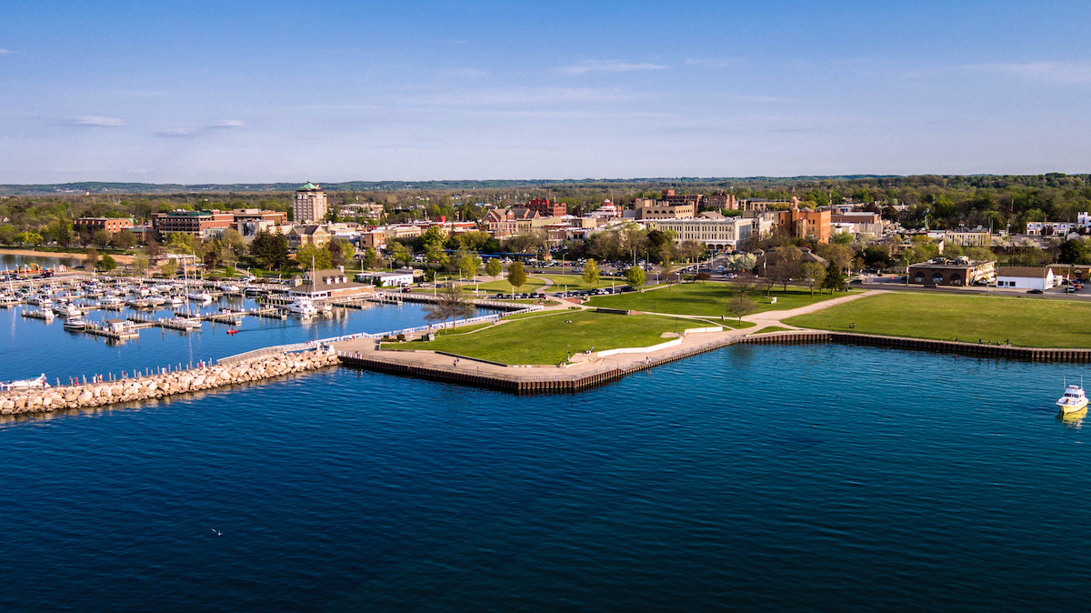 9 mejores ciudades de playa de Michigan bajo el radar - 9