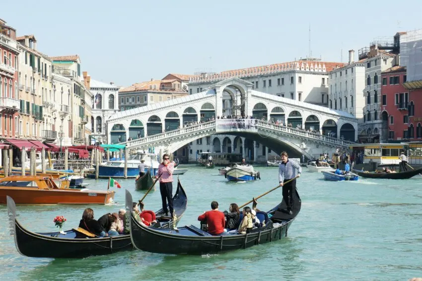 Recorriendo la calle más intrigante del mundo: el Gran Canal de Venecia - 13